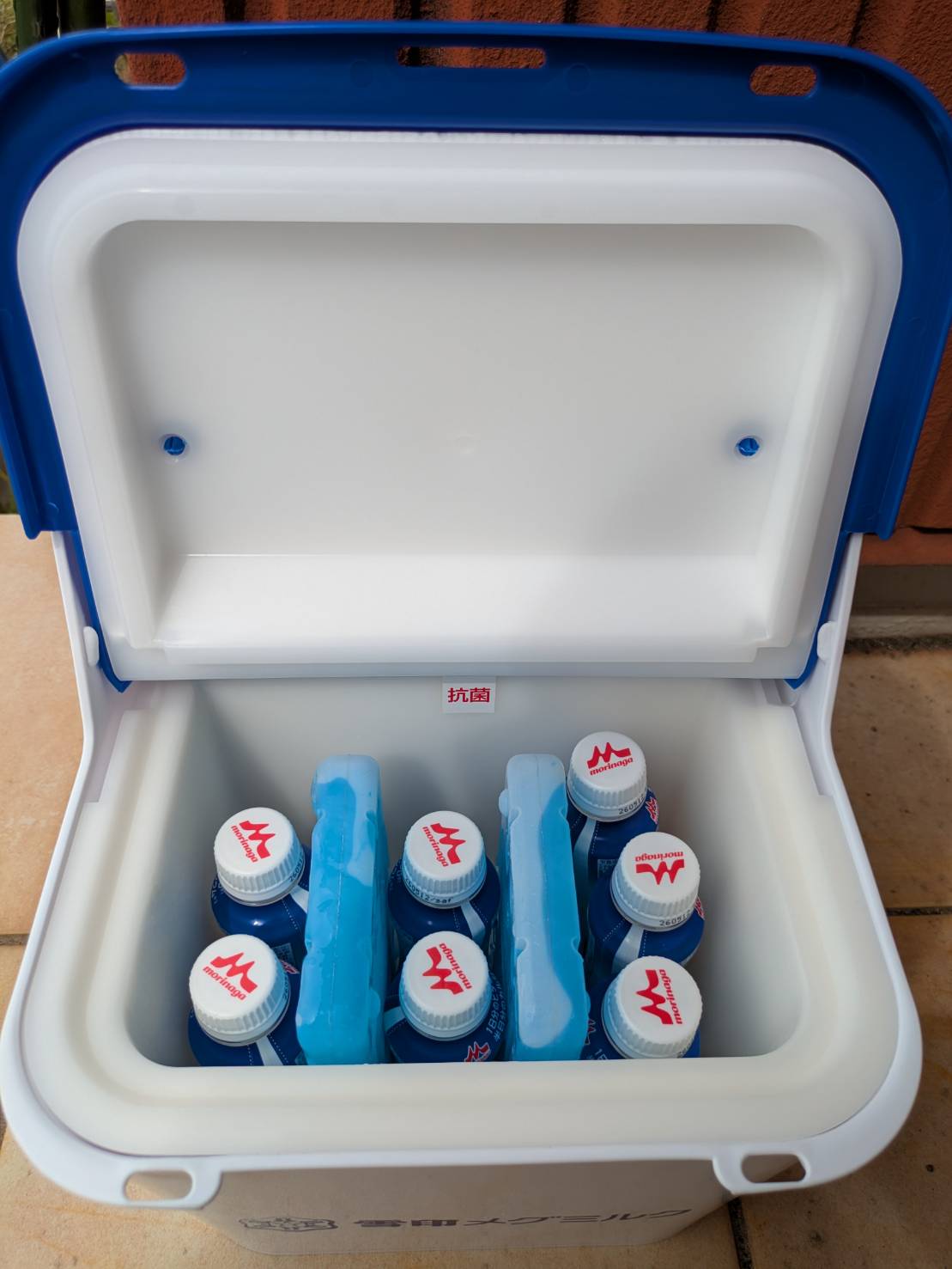 牛乳屋さんクマクラ 店舗看板